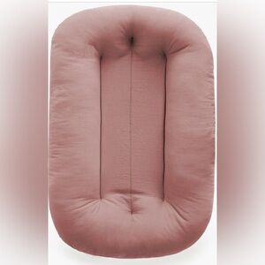 Snuggle Me Infant Lounger